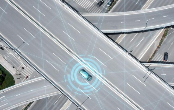 汽车智能化的最佳载体新能源-新能源汽车智能网联